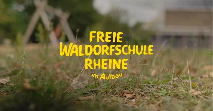 Ein kleines Video über die Freie Waldorfschule in Rheine. Toll gemacht. 

Alle Waldorf Kinder oder Teenies, die ich in meinem Leben kennengelernt habe, haben mich nachhaltig beeindruckt. 

Ich persönlich halte das deutsche Schulsystem für suboptimal und habe, neben meinen eigenen Erfahrungen, viele Menschen kennengelernt, die durchs System gefallen sind. Ob Personen in meinem Leben oder beruflich. 

Deswegen teile ich dieses Video hier auf Rheine mit Kids. Und das obwohl ich nix mit der Schule zu tun habe. 

Es wird hoffentlich bald einen Artikel auf Rheine mit Kids über die Waldorfschule geben, den ich angefragt habe.  Ich hoffe, dass die Vorurteile, die ich selber dieser Schulform gegenüber hatte, auch für andere Eltern aus dem Weg geschafft werden können. Wir werden sehen. 

Stay tuned und drückt die Daumen, dass uns diese Schule erhalten bleibt. 

Robbe

GOOD TO KNOW: 
Ab sofort könnt ihr Rheine mit Kids mit einer Spende unterstützen! Wenn dir Rheine mit Kids gefällt und du gern ein wenig zurückgeben möchtest, dann kannst du das ganz unkompliziert über Paypal erledigen. Lass mir einen Kaffee zukommen,  gönn mir was zu essen oder beteilige dich an den Serverkosten. Du kannst auch einfach spenden, was du willst. 

➡️LINKINBIO⬅️ aka CHECKTDIEHOMEPAGE
#rheine #rheinemitkids #rheinemitkindern #familieninrheine #papablog #givingsomethingback #positivevibes #gooutandplay  #papablogger #familienblog #familienleben #mädchenpapa #lebenmitkind #stolzerpapa #goldig #münsterland #emsland #grafschaftbentheim #makingabetterplace #freiewaldorfschulerheine #waldorfschule #alternativeschulformen #homeschooling